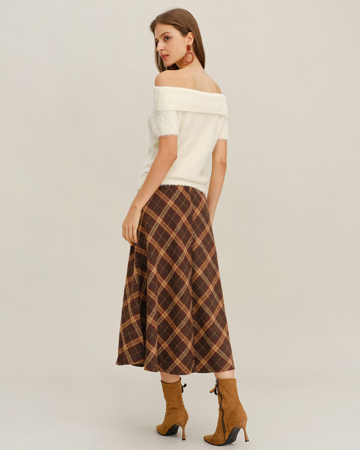 Beige The Shoulder Knit Tee