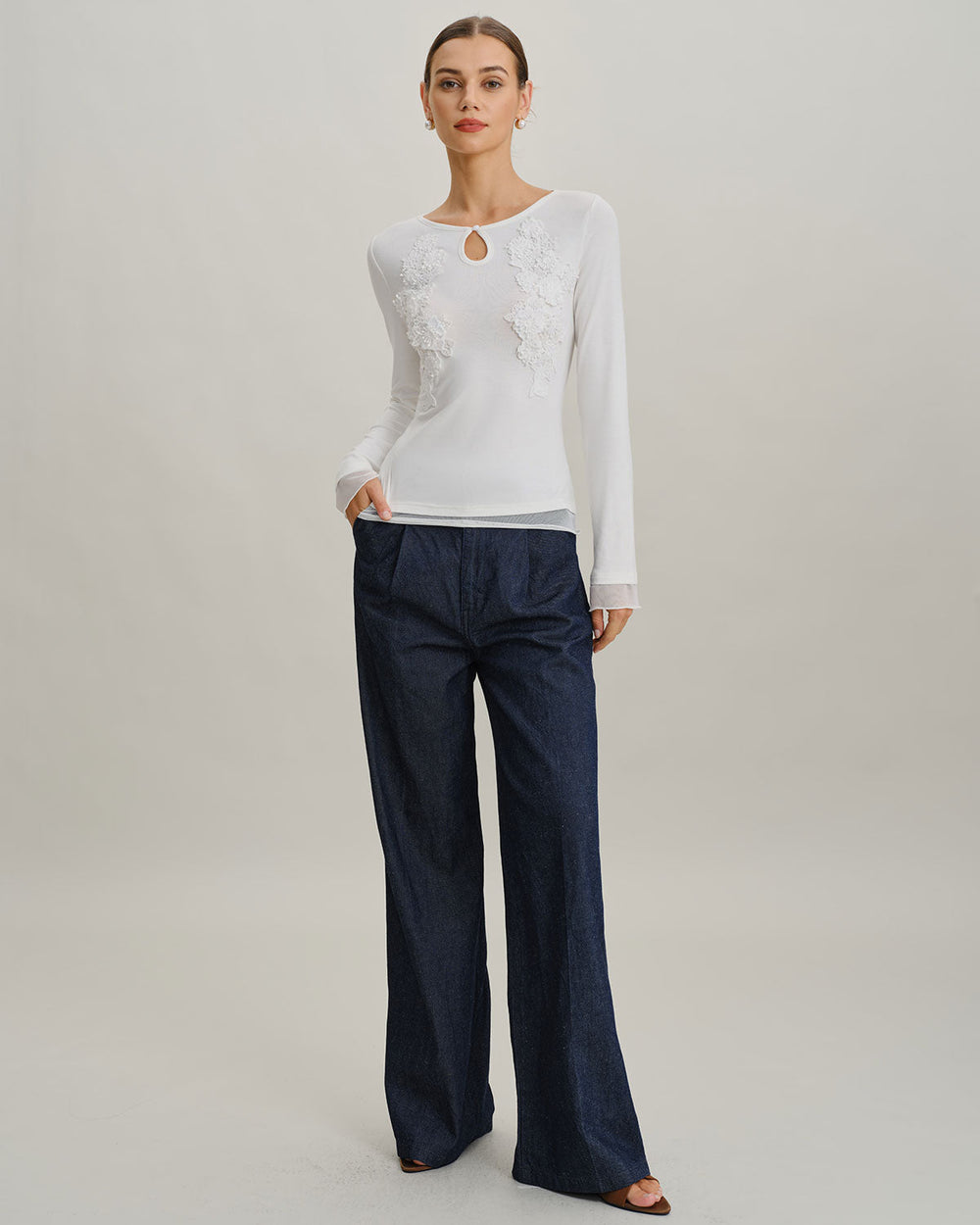 White Round Neck Knit Slim Tee