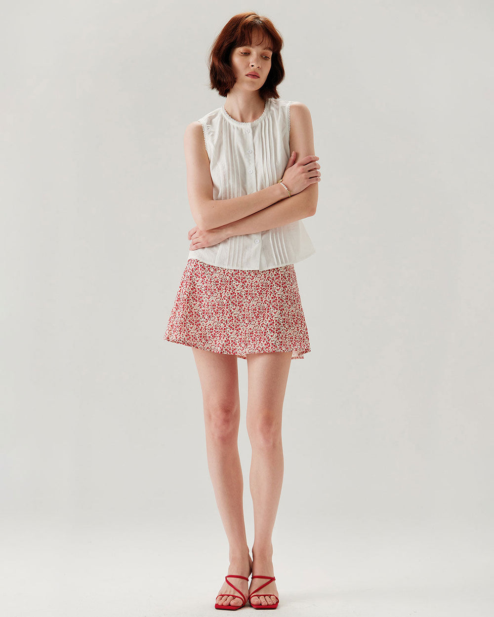 White Crew Neck Button Sleeveless Blouse